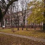 Drzewieckiego Apartments Near The Airport By Sun & Snow