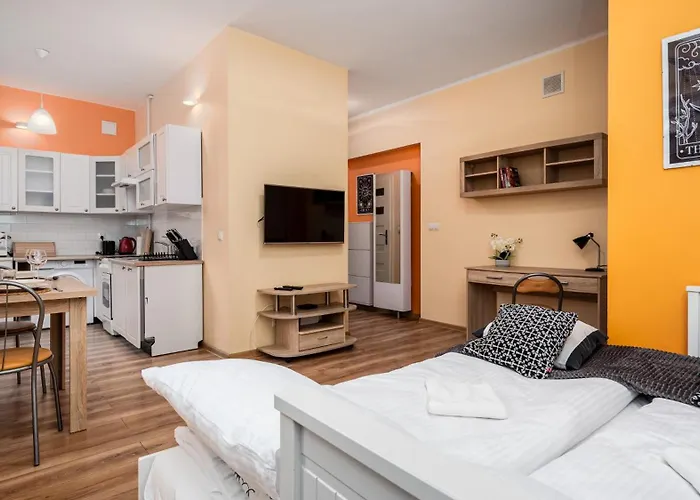 Drzewieckiego Apartments Near The Airport By Sun & Snow